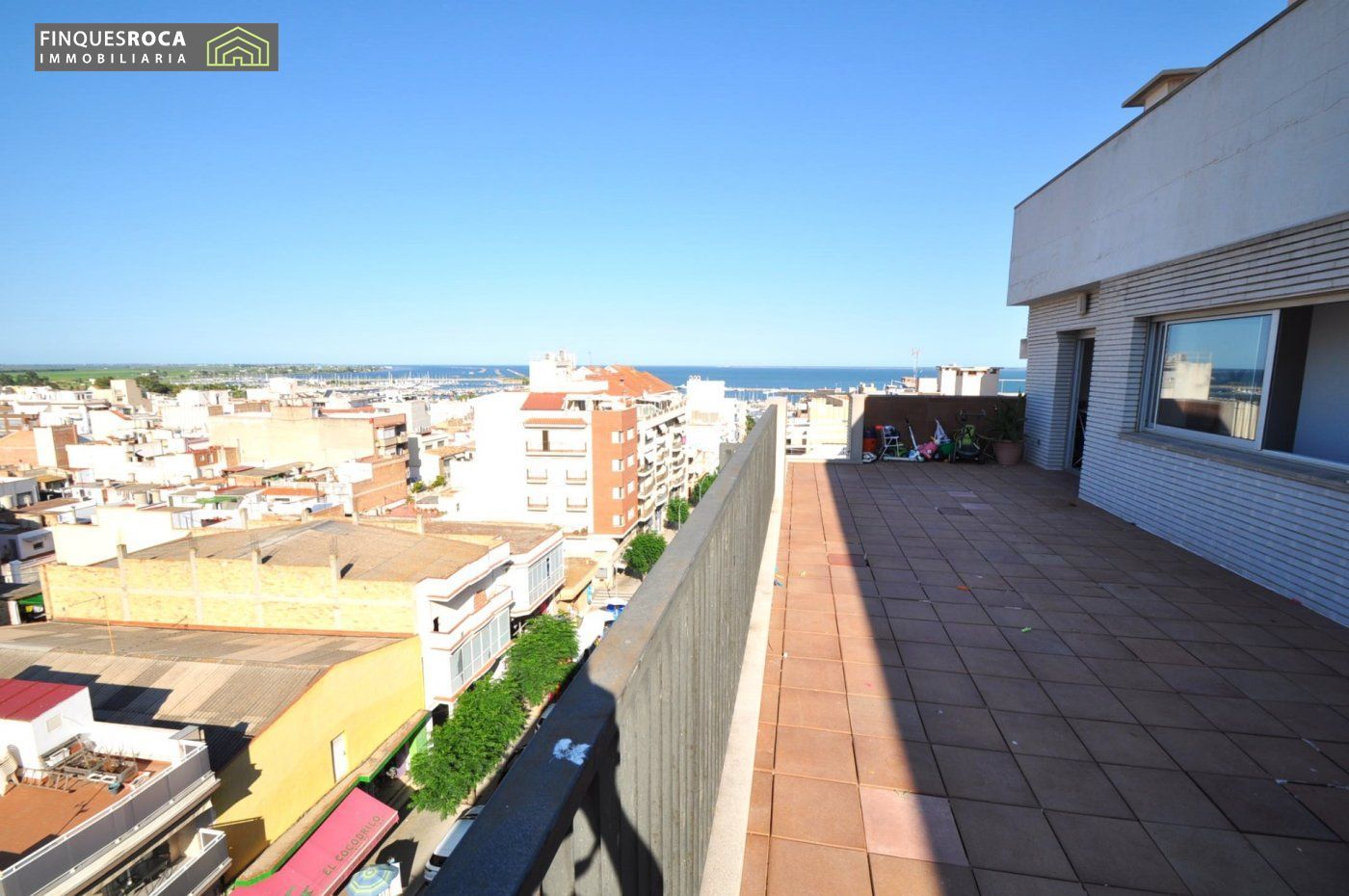 Attic for sale in Avenida CONSTITUCIO DE LA, El Maset