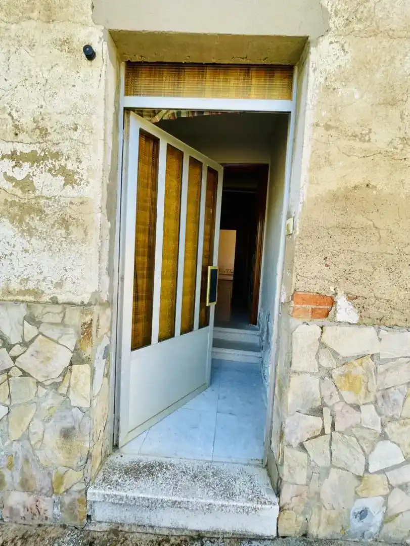 Casa adosada en venda en La Bañeza  amb Traster