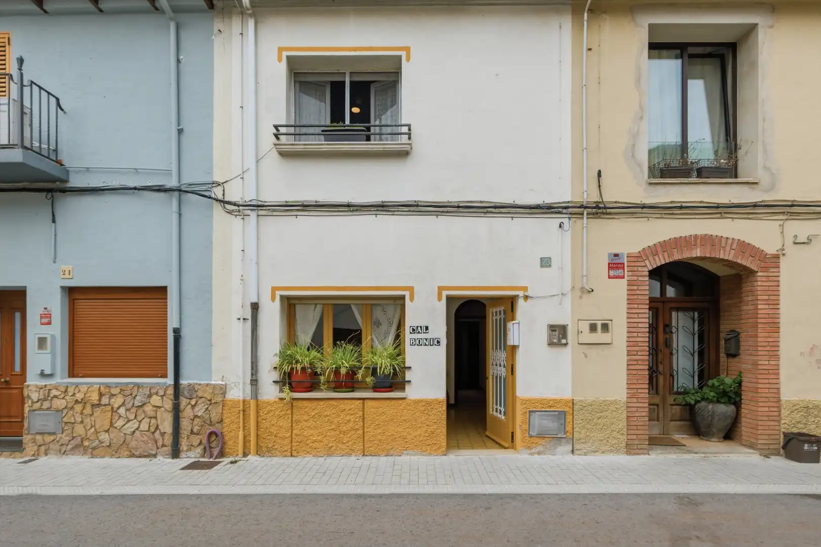 Vista exterior de Casa adosada en venta en Riudarenes con Aire acondicionado, Calefacción y Jardín privado