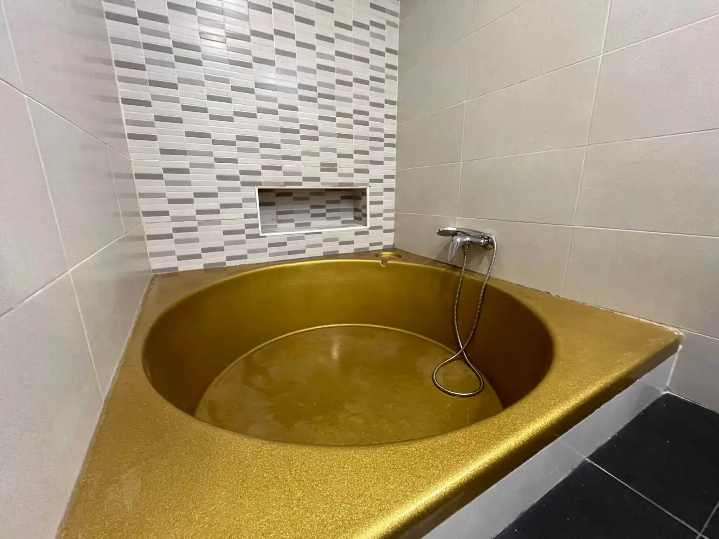 Baño de Piso de alquiler en Móstoles con Calefacción, Parquet y Terraza