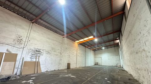 Foto 2 von Fabrikhallen zur Miete in Vega Lagunera, San Cristóbal de la Laguna
