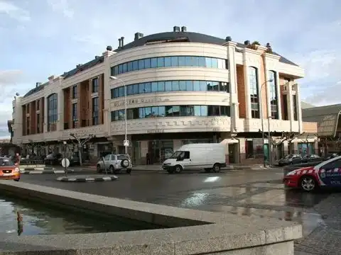Außenansicht von Büro zur Miete in Majadahonda mit Klimaanlage und Heizung