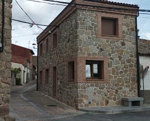 Exterior view of Single-family semi-detached for sale in Santa Cruz de Pinares