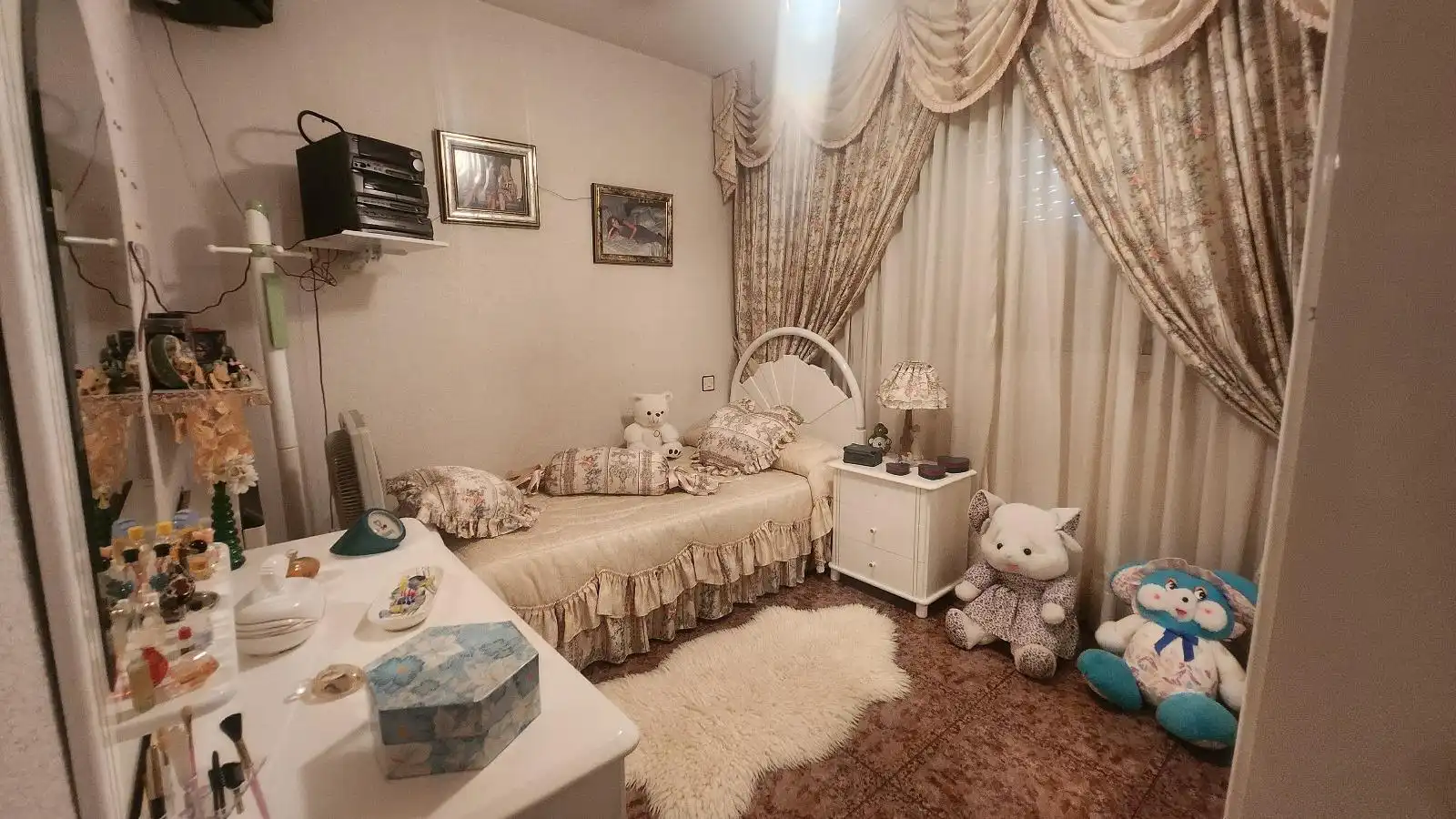 Schlafzimmer von Residential zum Verkauf in Hormigos