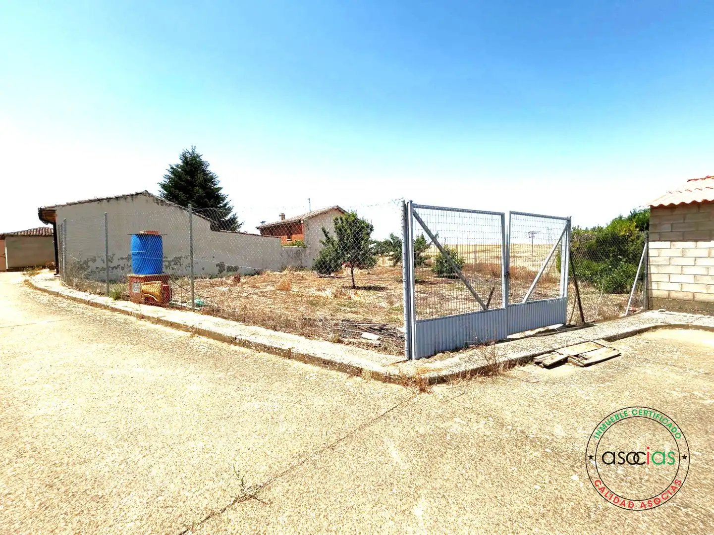 Detached homes for sale in Sahagún  with Heating, Private garden and Storage room