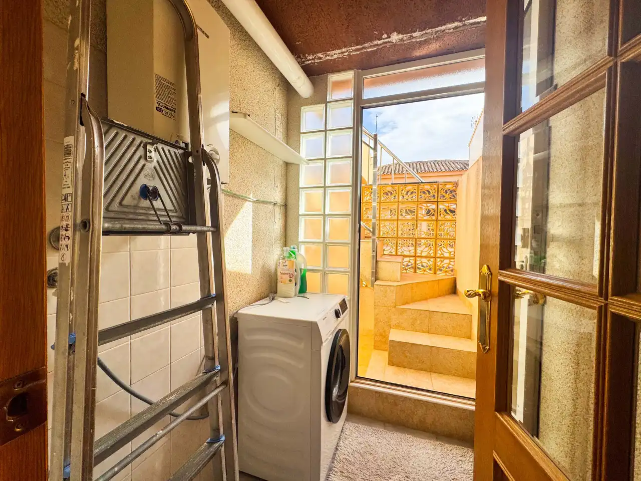 Terrassa de Casa adosada en venda en Torrevieja amb Aire condicionat, Calefacció i Jardí privat