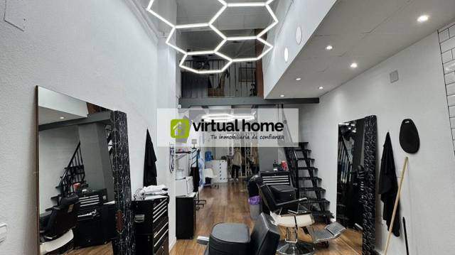 Local comercial en Alquiler en Pueblo - Urbanizaciones