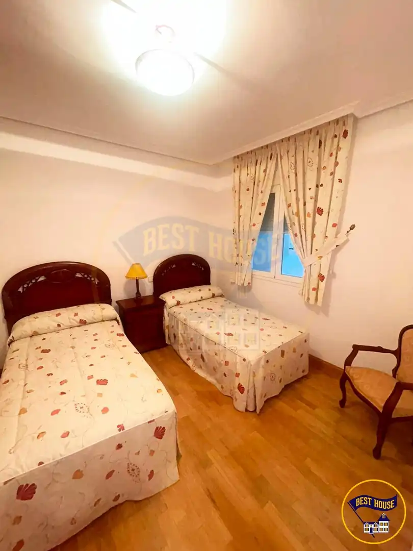 Flat for rent in Calle de Colón, Centro