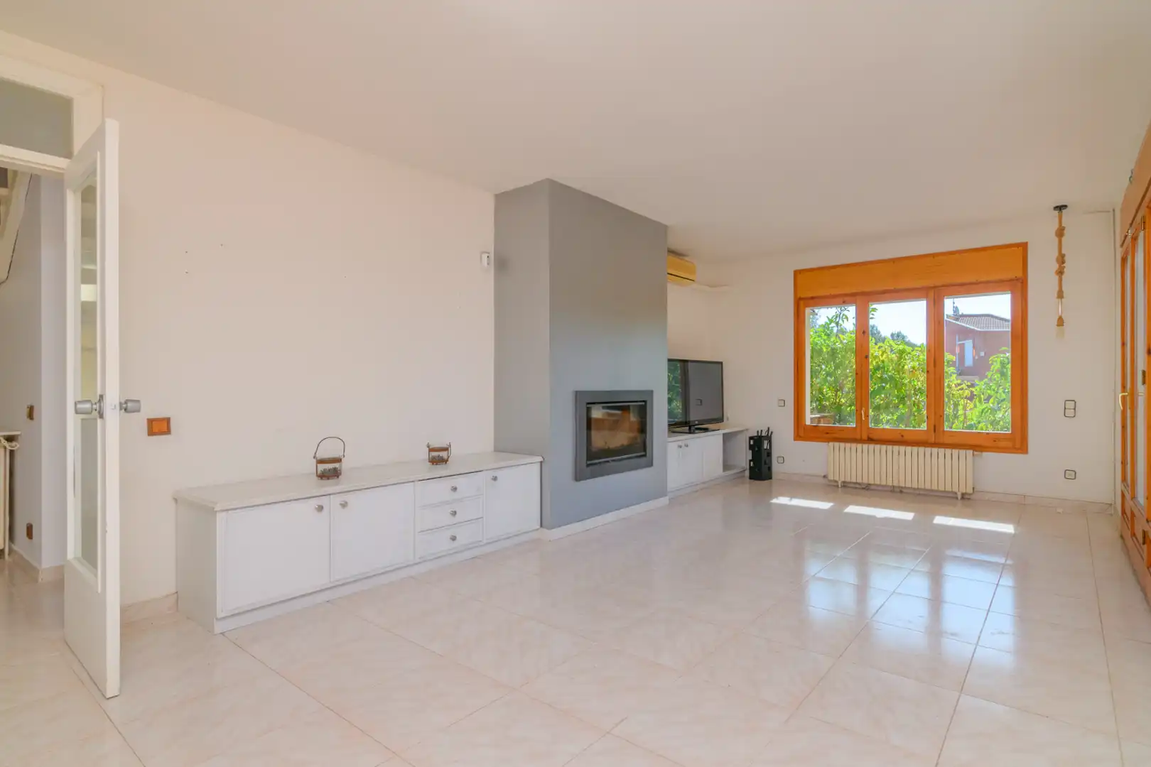 Sala de estar de Casa o chalet de alquiler en Begues con Calefacción, Jardín privado y Terraza