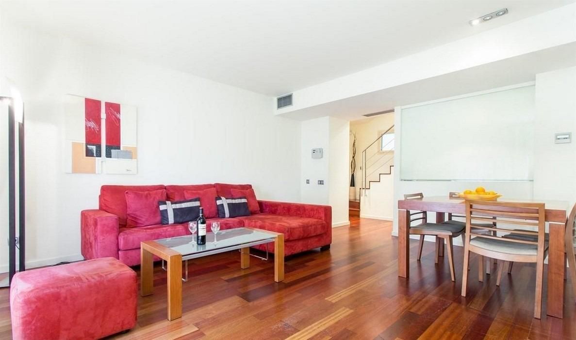 Flat to rent in Carrer EMILI GRAHIT, Eixample Sud – Migdia
