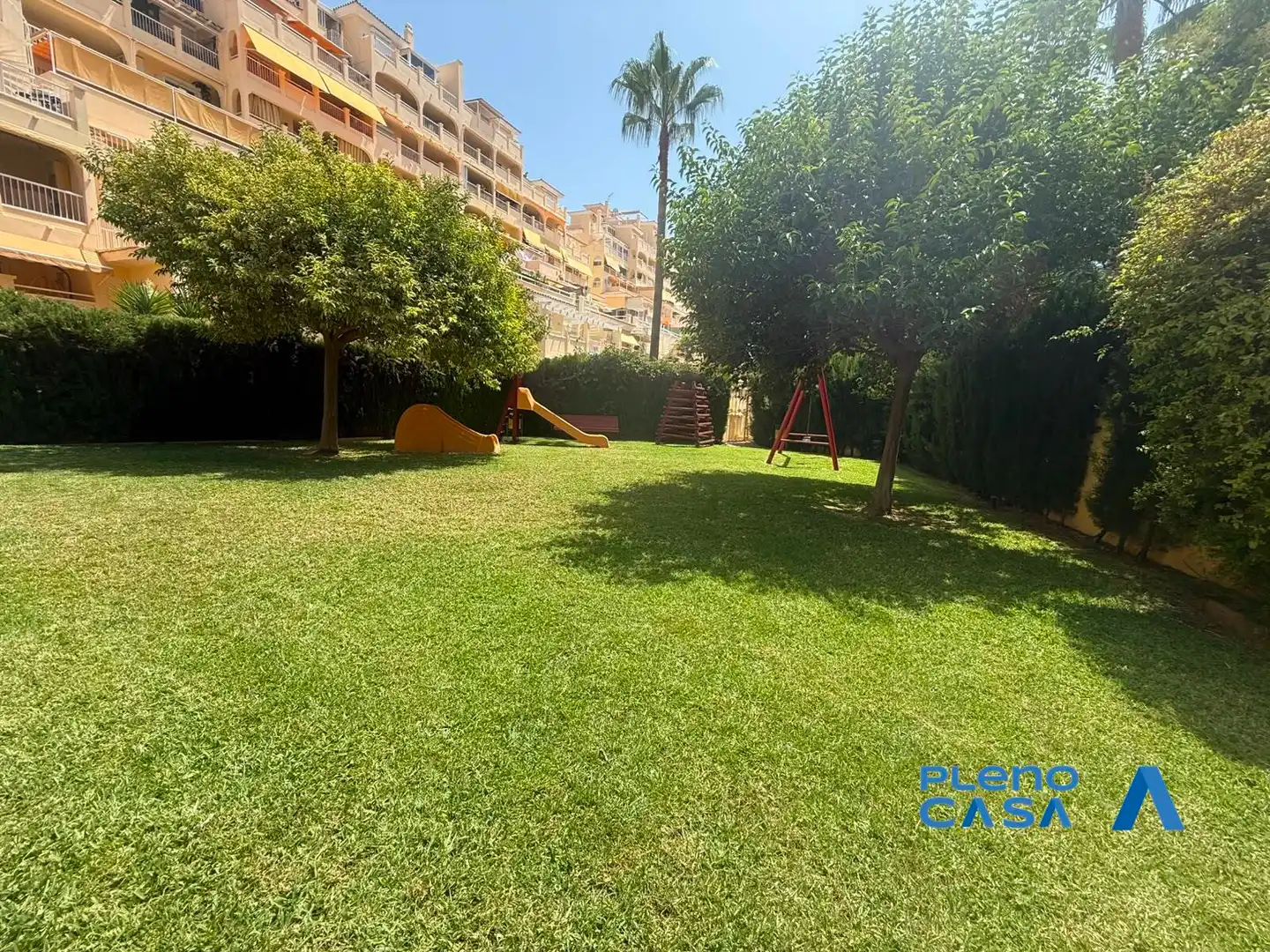 Vista exterior de Pis de lloguer en Benalmádena amb Aire condicionat, Terrassa i Moblat