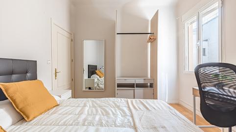 Photo 3 of Flat to share in Calle de Fernández de la Hoz, 60, Almagro, Madrid