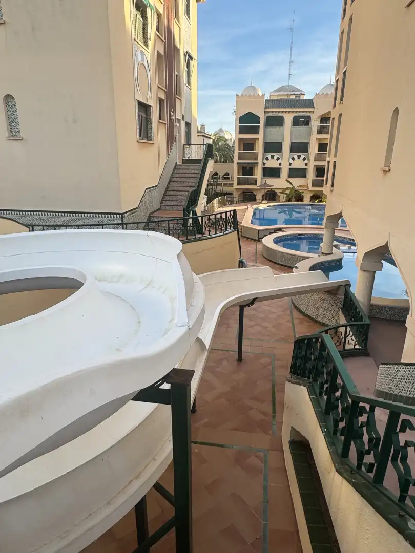 Piscina de Pis en venda en Santa Pola amb Aire condicionat, Calefacció i Jardí privat