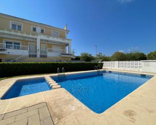 Piscina de Casa adosada en venda en Gandia amb Aire condicionat, Terrassa i Balcó