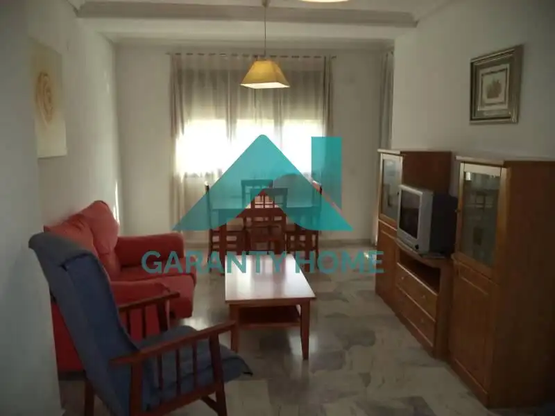 Sala de estar de Apartamento de alquiler en Cáceres con Aire acondicionado, Calefacción y Terraza