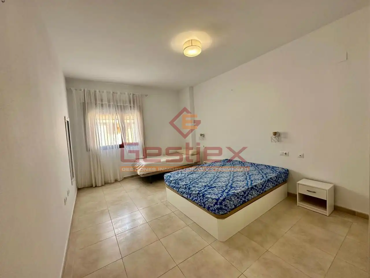 Habitación de Piso en venta en Almendralejo con Amueblado
