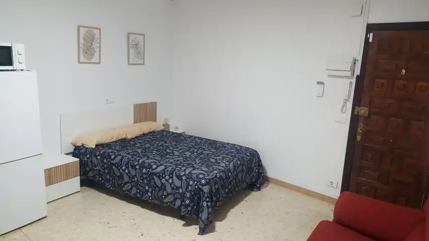 Schlafzimmer von Loft zum Verkauf in Marín mit Möbliert, Waschmaschine und Mikrowelle