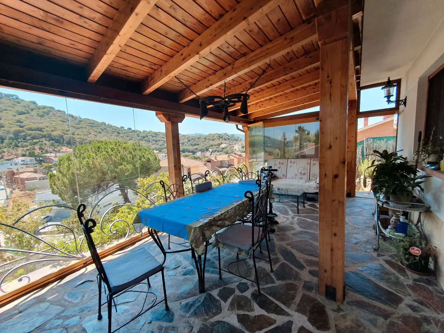 Casa amb terrassa en venda a Sant Fost de Campsentelles, imagen 4
