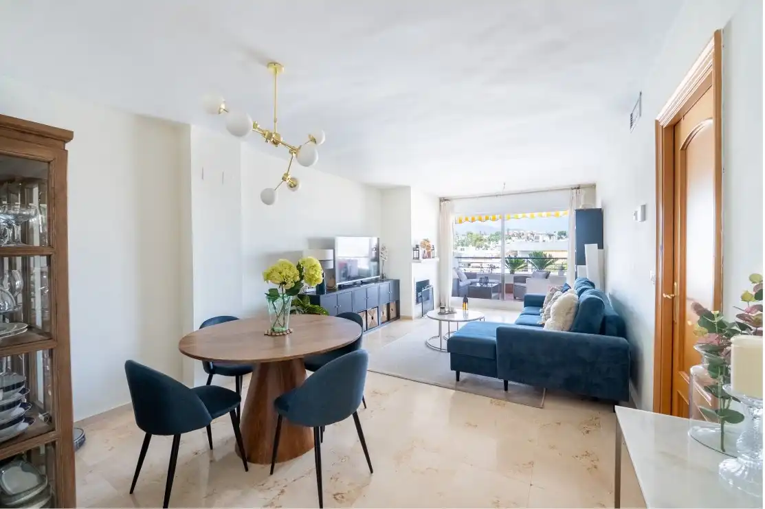 Living room of Flat for sale in Marbella  with Air Conditioner, Heating and Terrace