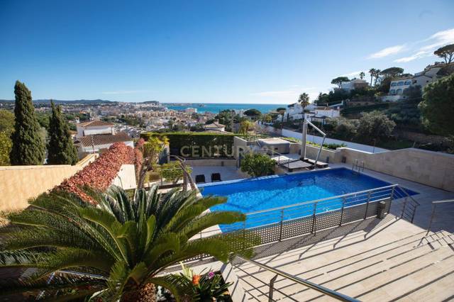 Casa-chalet en Venta en Calonge, Spain en Poble