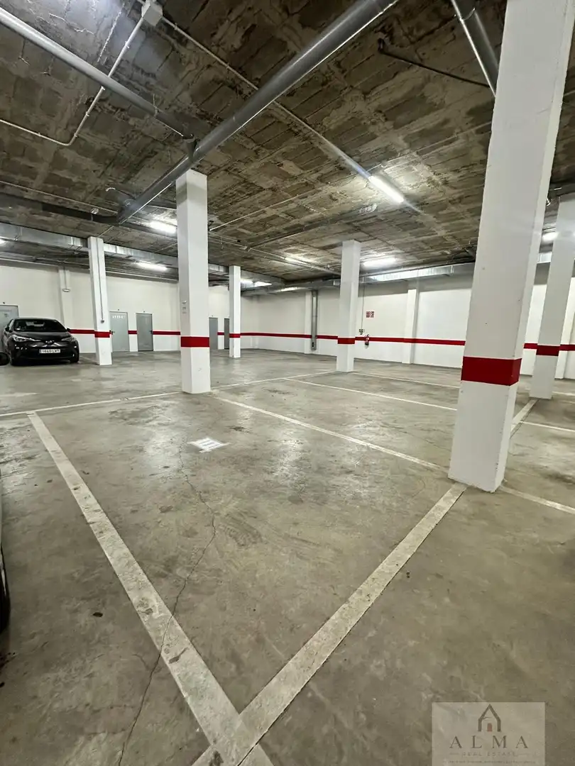 Einzelparkplatz zum Verkauf in Almendralejo