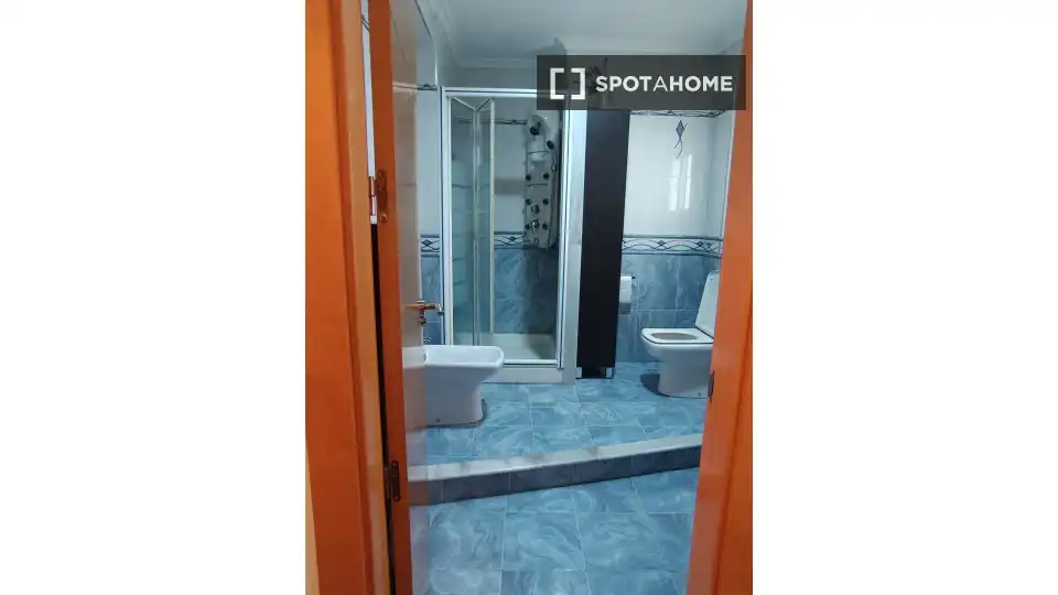 Habitación en Centro - El Castillo