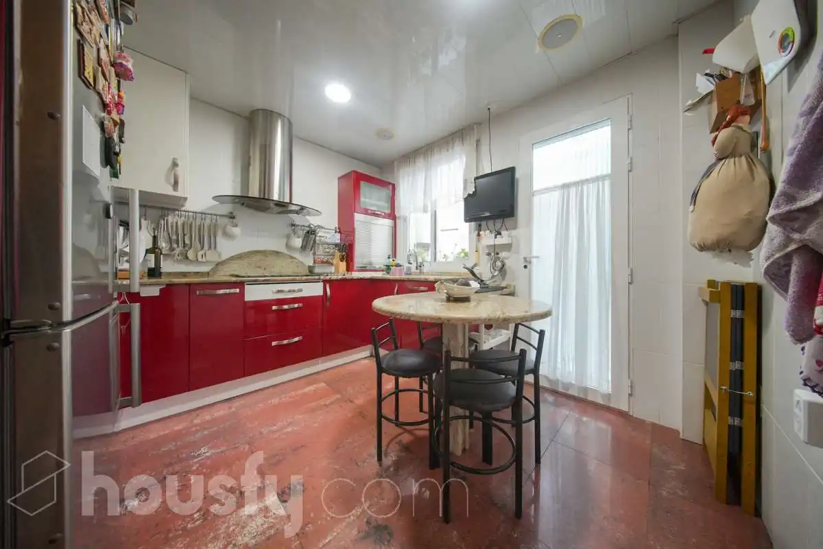 Cuina de Casa o xalet en venda en Rivas-Vaciamadrid amb Aire condicionat, Calefacció i Jardí privat