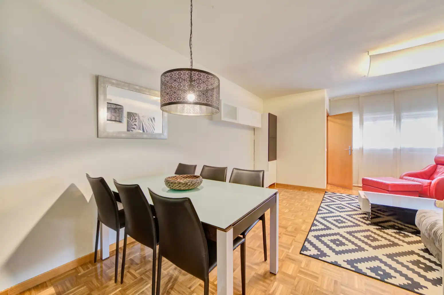 Comedor de Piso de alquiler en  Pamplona / Iruña con Calefacción, Parquet y Trastero