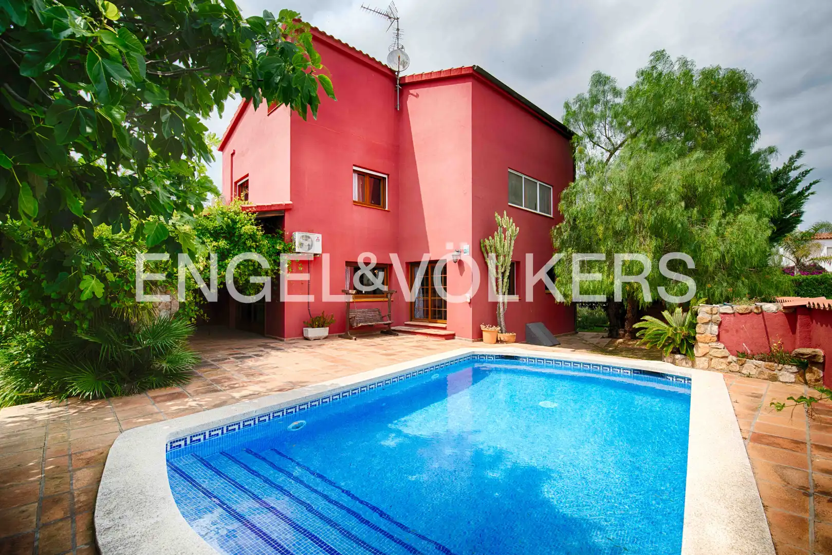 Chalet con terraza en venta en Carrer Carmençó