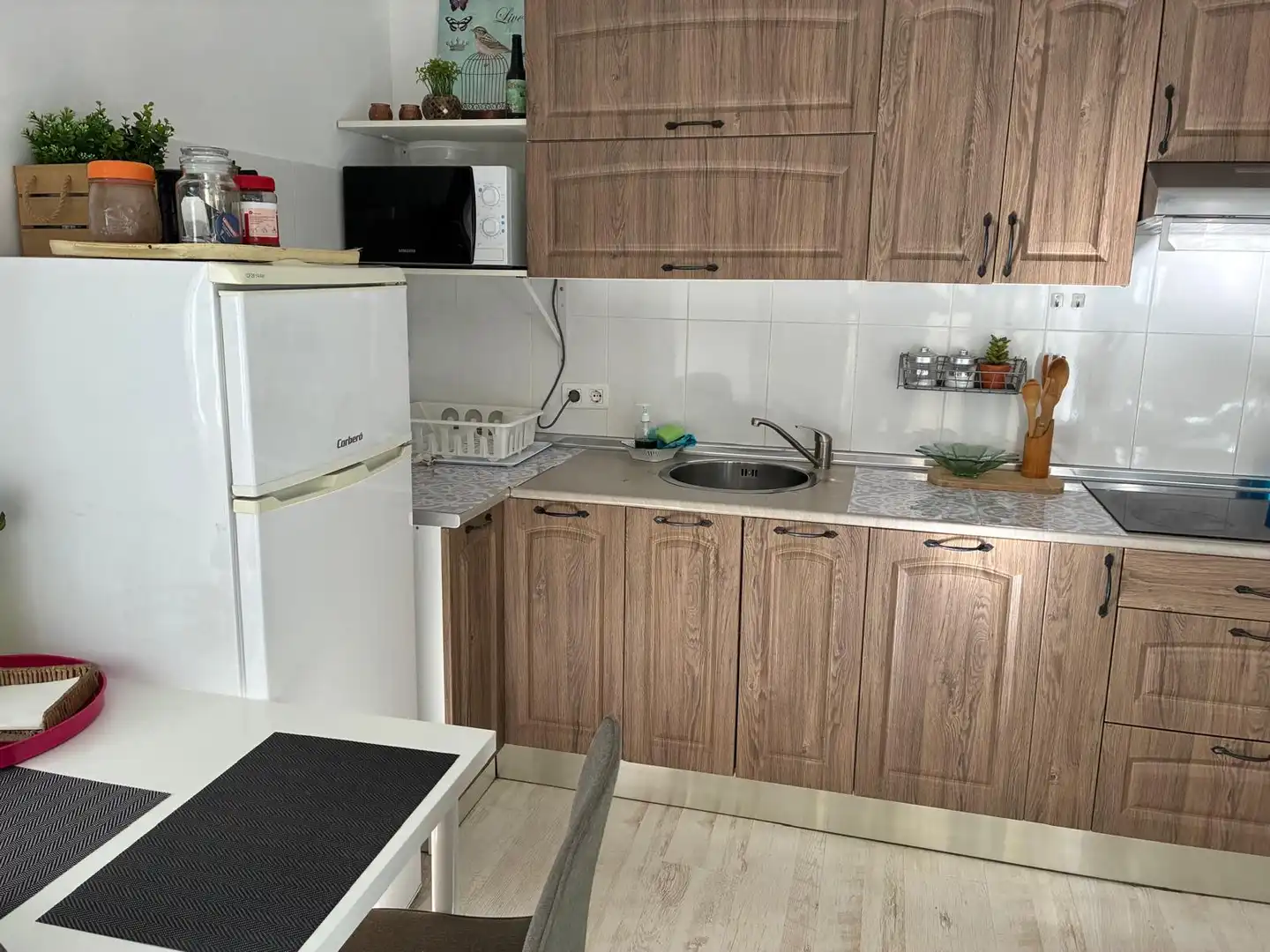 Cuina de Estudi de lloguer en Granada amb Moblat