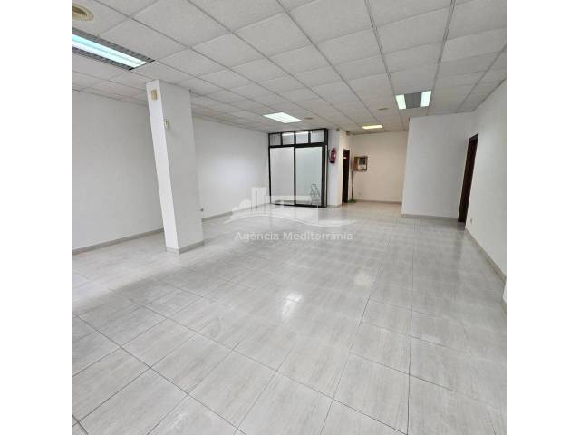 Local comercial en Alquiler en Avenida Catalunya, 12 en Avinguda Catalunya