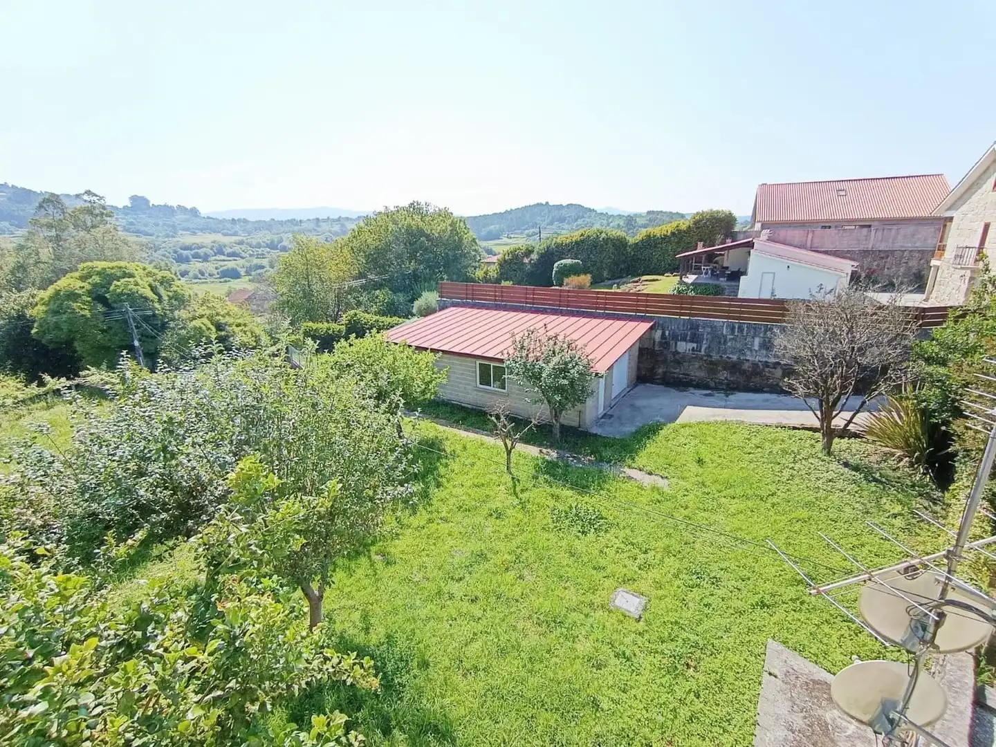 Casa o xalet en venda en Pontevedra Capital  amb Jardí privat, Terrassa i Traster