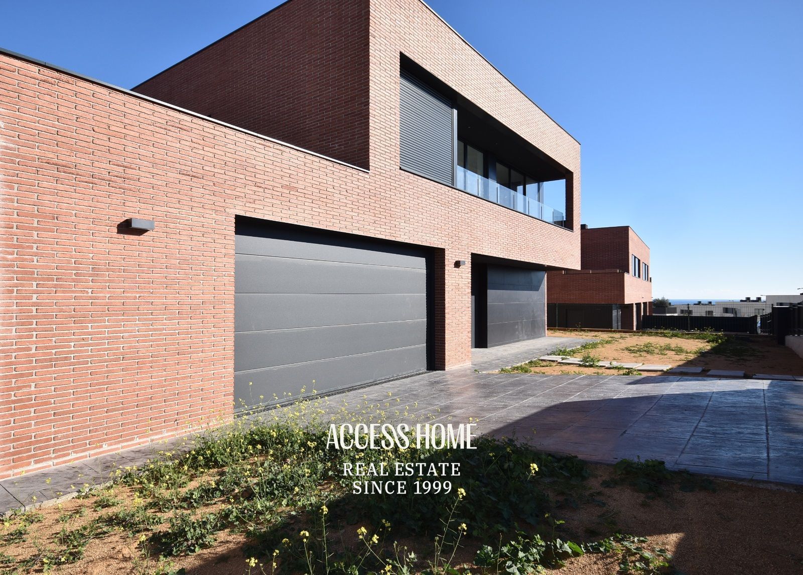 Vista exterior de Casa o xalet en venda en Mataró amb Aire condicionat, Calefacció i Terrassa