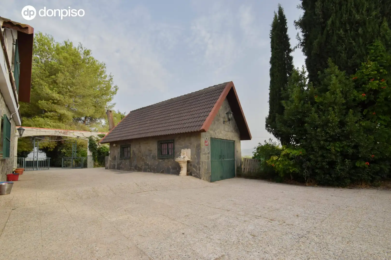 Vista exterior de Casa o xalet en venda en Chauchina amb Jardí privat, Parquet i Terrassa