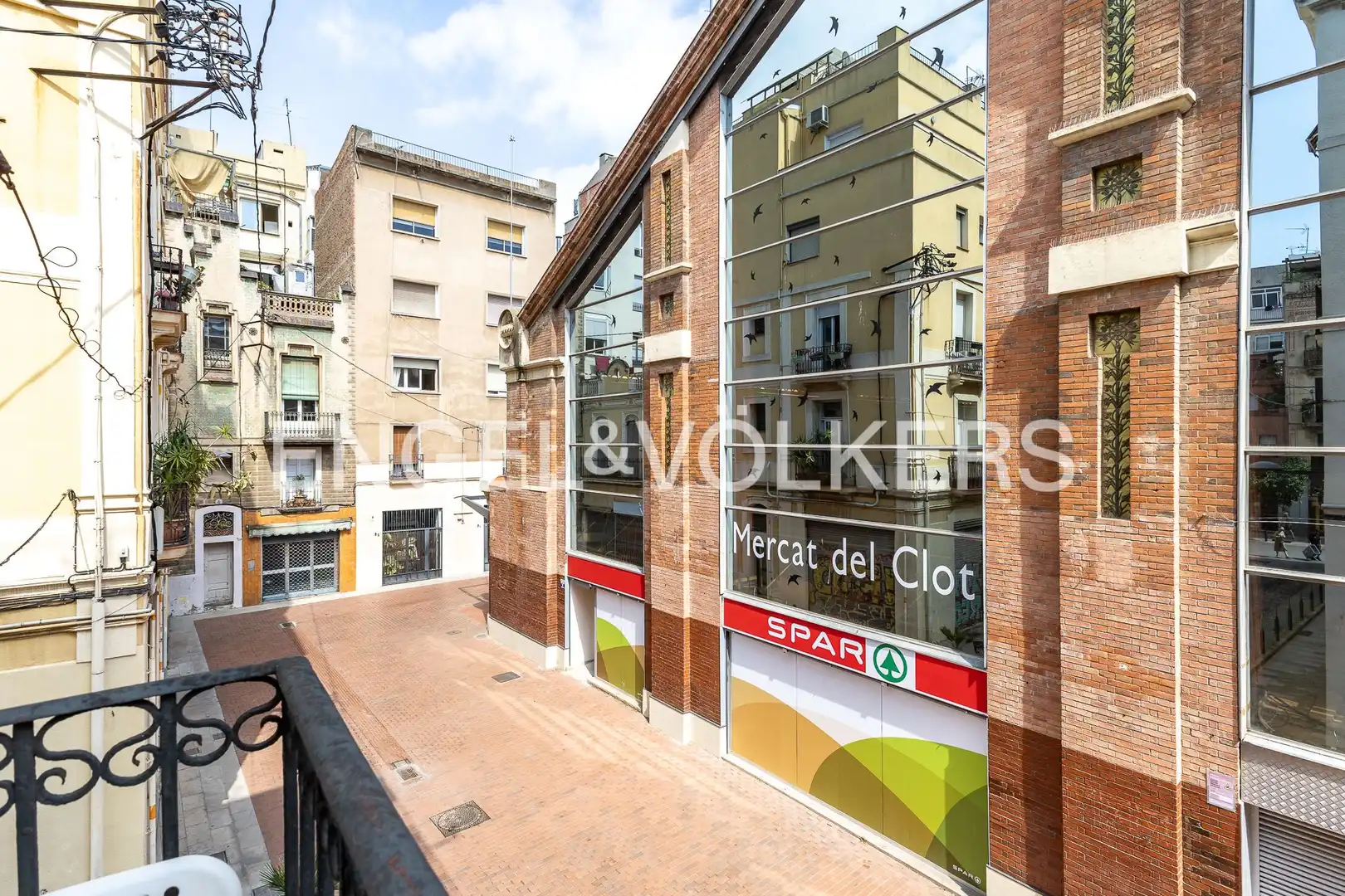 Vista exterior de Pis en venda en Barcelona amb Aire condicionat, Calefacció i Parquet
