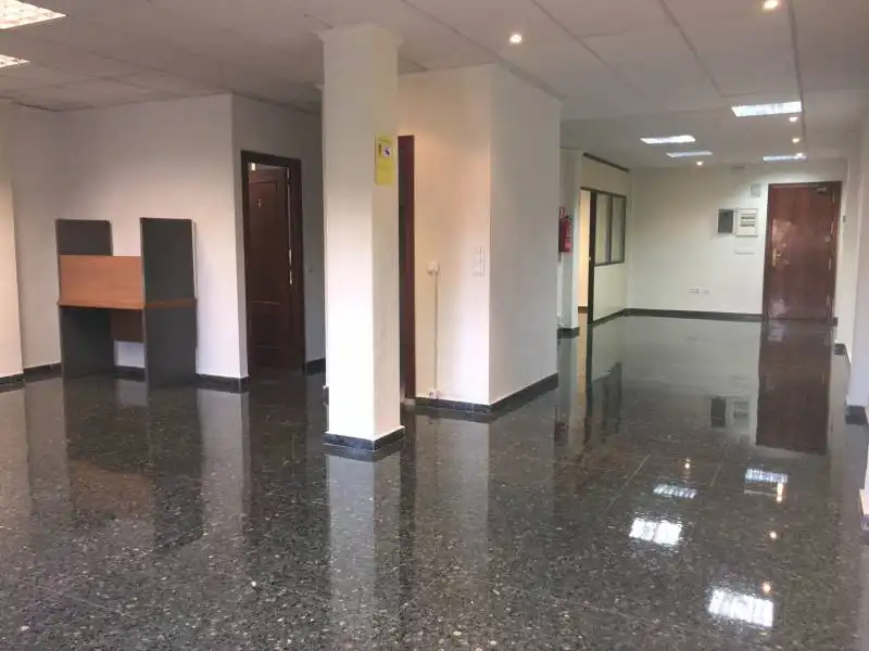Oficina de alquiler en Valencia