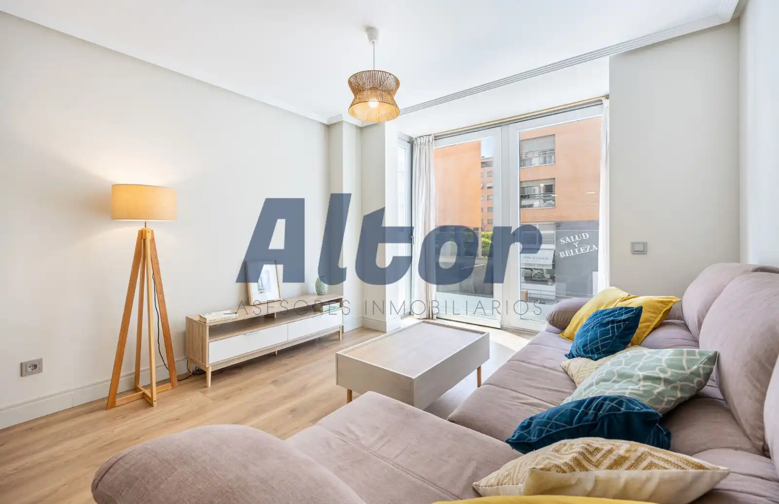 Wohnzimmer von Wohnung zum Verkauf in Madrid mit Klimaanlage, Abstellraum und Schwimmbad