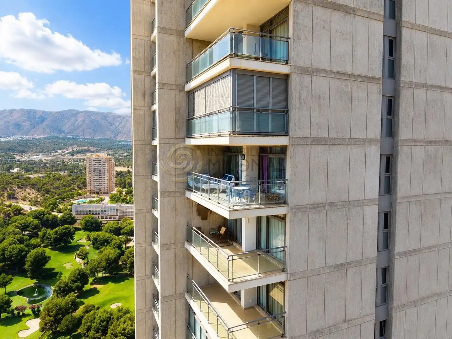 Apartamento con piscina en venta en Via Parque, imagen 33