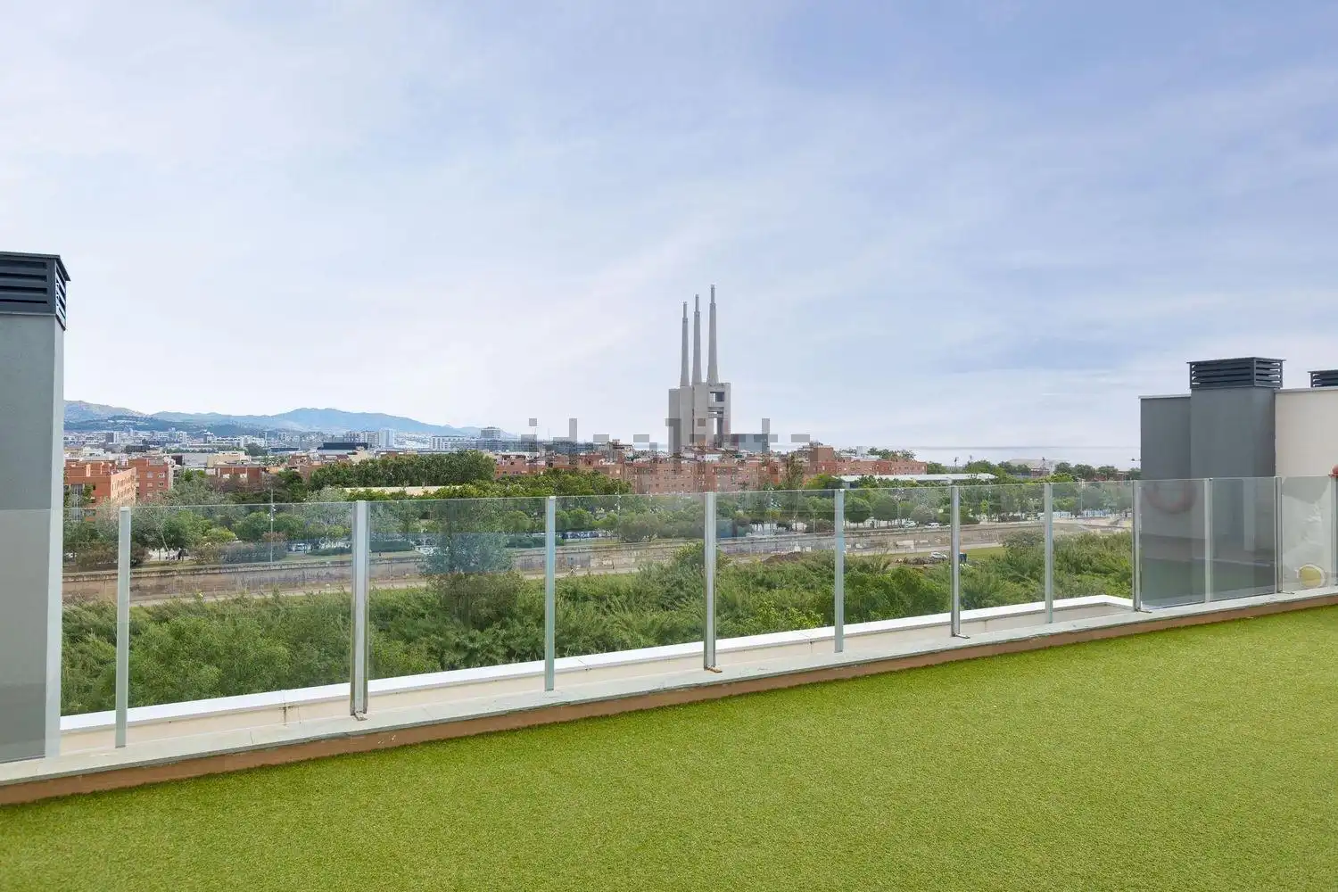Terrasse von Dachboden zur Miete in Sant Adrià de Besòs mit Klimaanlage, Heizung und Privatgarten