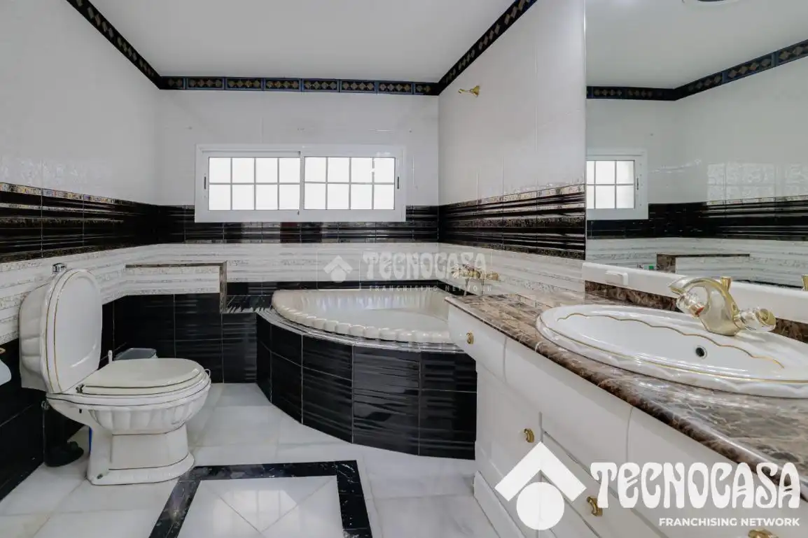 Baño de Casa o chalet en venta en Argentona con Aire acondicionado y Terraza
