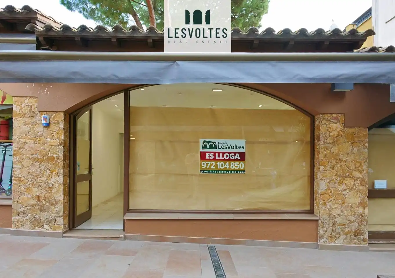 Local commercial à louer à Carrer de Pi i Margall, imagen 3