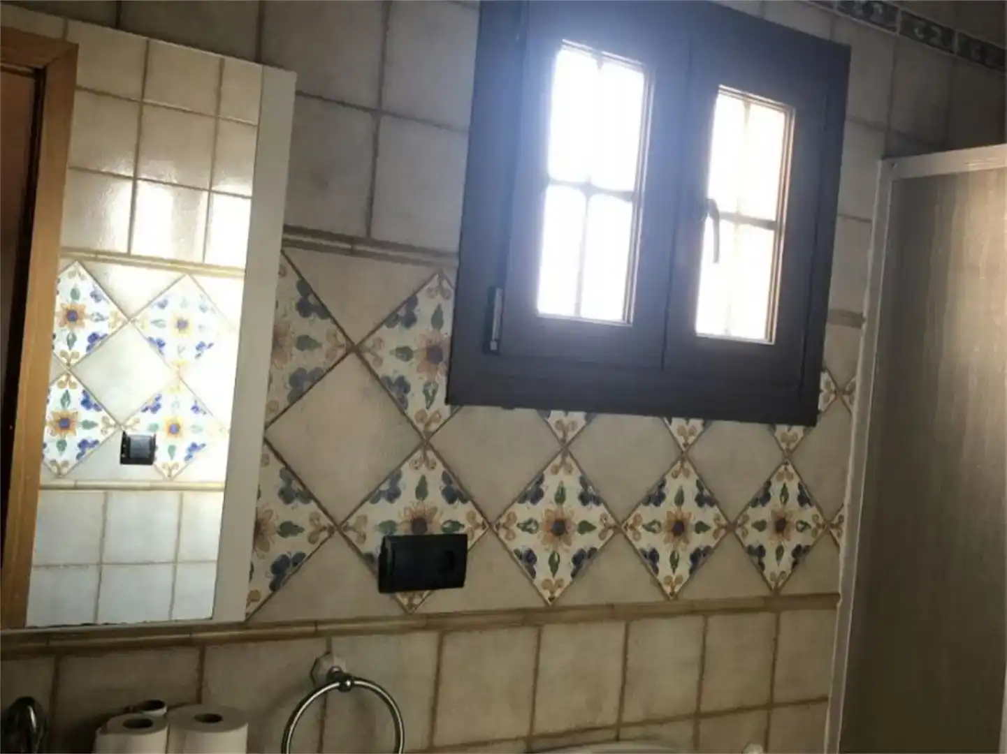 Bany de Casa adosada en venda en Gibraleón amb Aire condicionat i Moblat