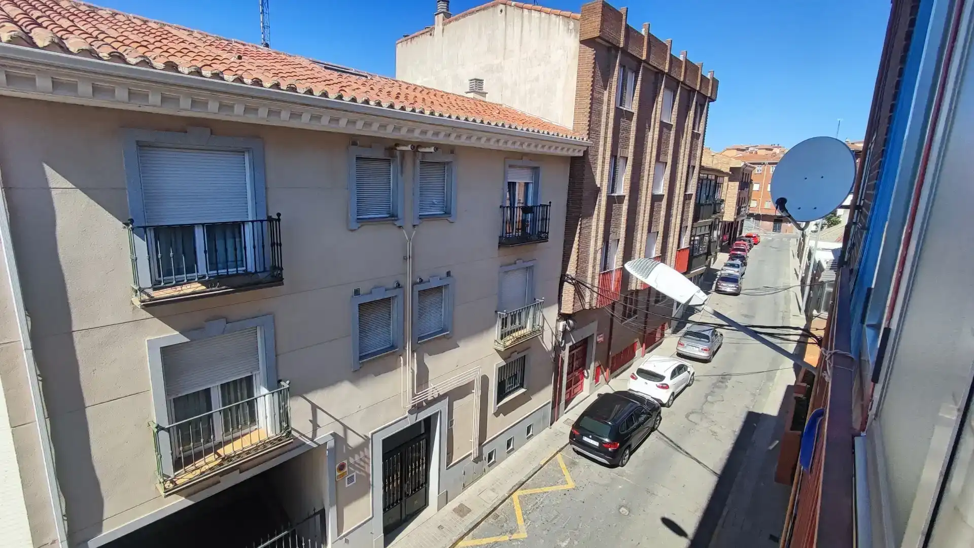 Vista exterior de Pis en venda en Ávila Capital amb Aire condicionat i Balcó