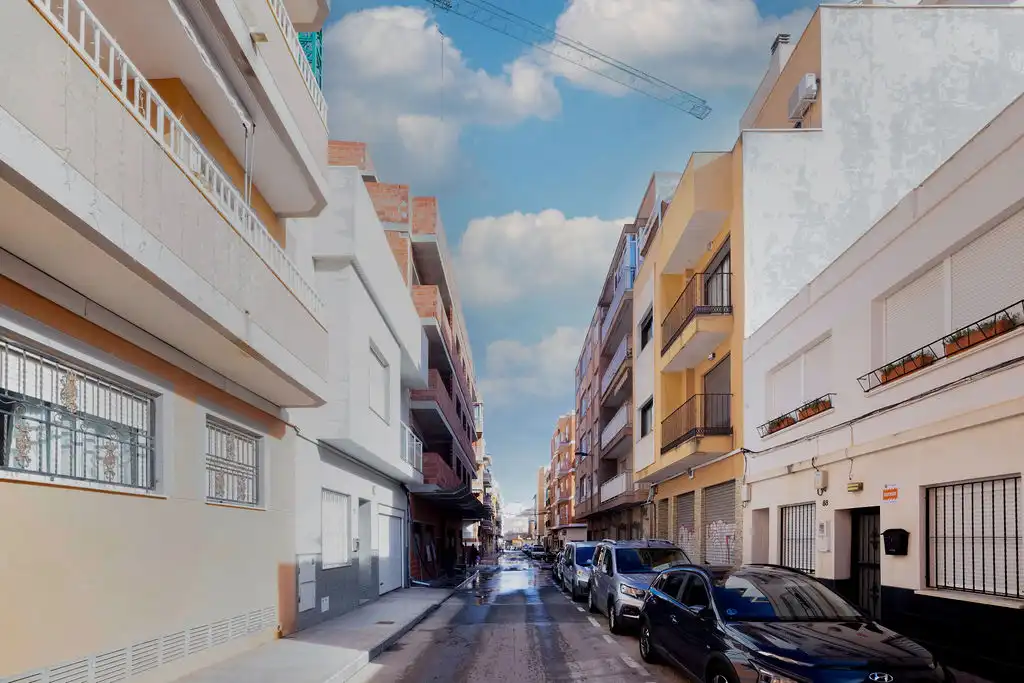Vista exterior de Pis en venda en Torrevieja amb Traster