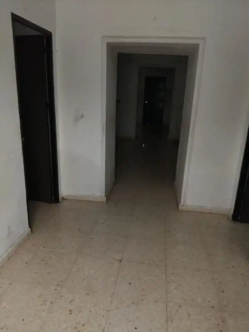 Casa adosada en venda en Guillena amb Balcó