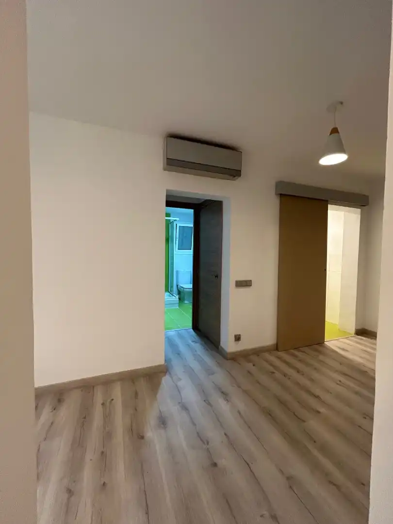Flat for sale in L'Hospitalet de Llobregat  with Air Conditioner, Heating and Oven
