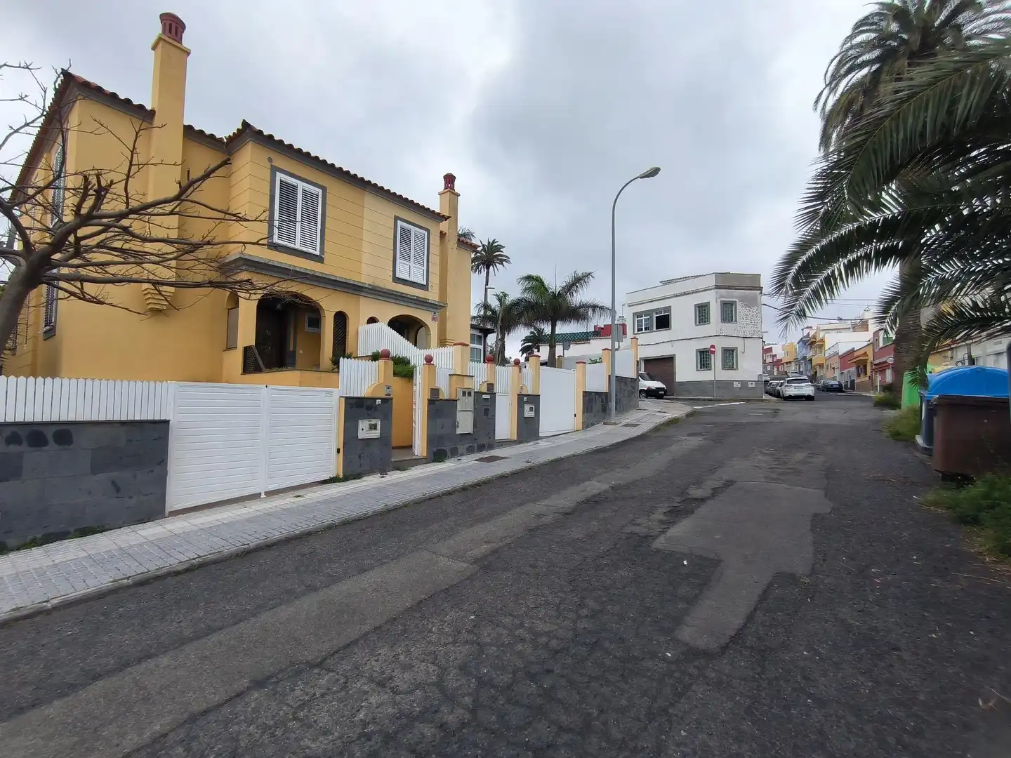 Vista exterior de Casa adosada en venda en Las Palmas de Gran Canaria amb Jardí privat, Parquet i Terrassa