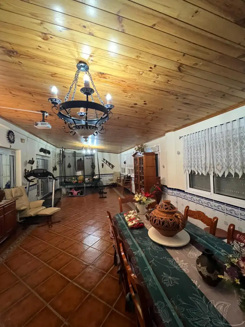 Casa adosada en venda en Palomares del Río amb Aire condicionat, Calefacció i Jardí privat