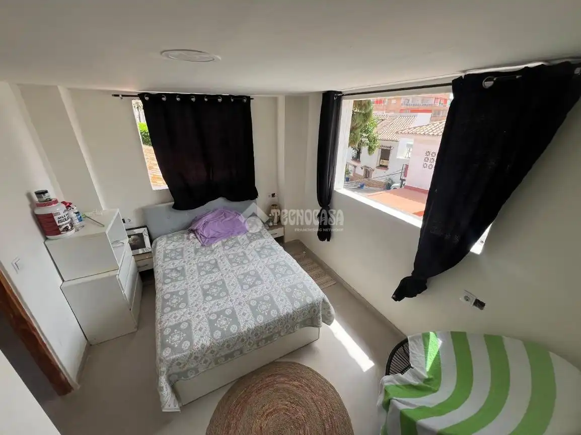 Habitación de Casa adosada en venta en Estepona