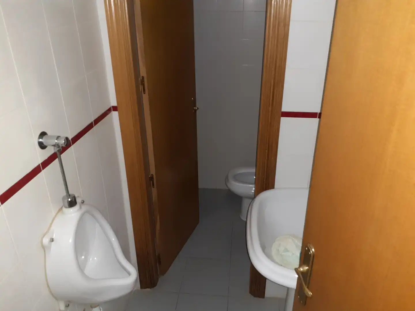 Badezimmer von Geschaftsraum zum Verkauf in Fernán Caballero